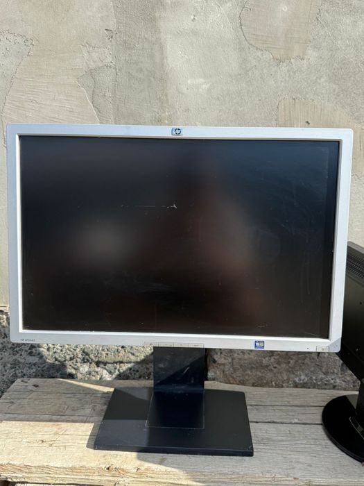 Philips 192E (скорее всего 192E2SB)  /  HP LP2465
