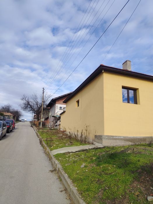 Къща Долна Митрополия