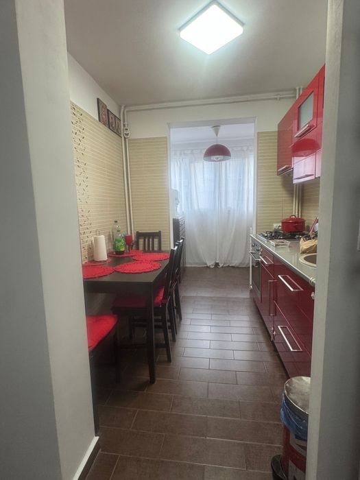 Apartament 3 camere de inchiriat