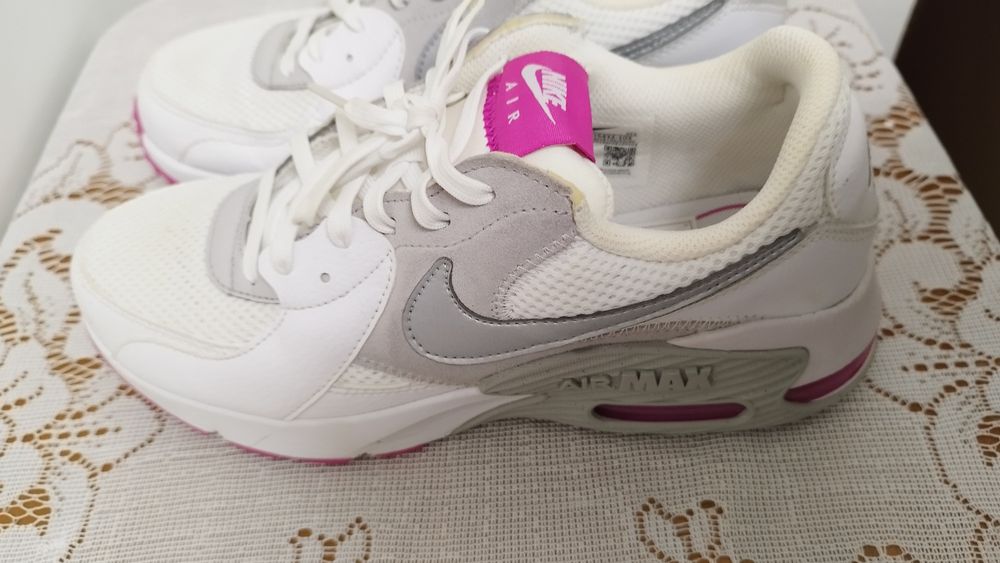 Încălțăminte mărimea 39