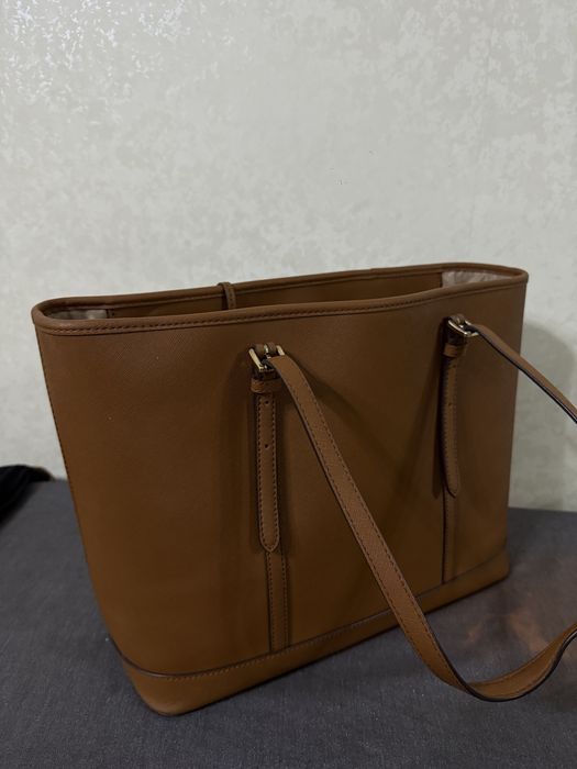 Продам сумку michael kors