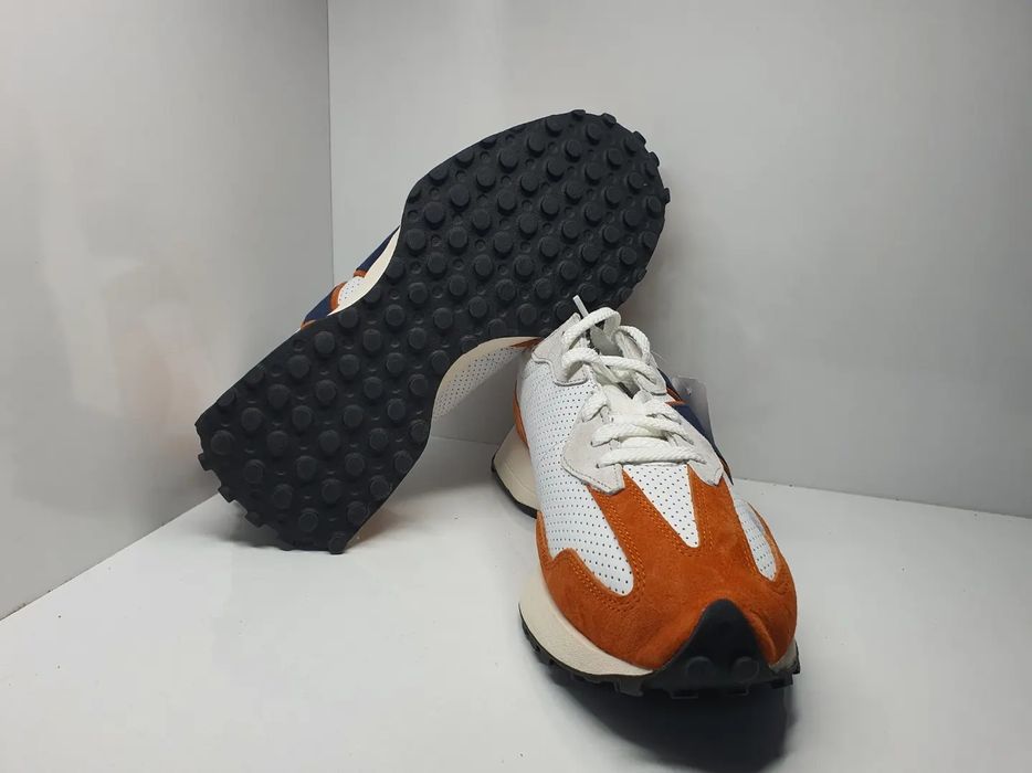 Маратонки New Balance 327

Чисто нови с кутия.

Размер 44.5 стелка 28.