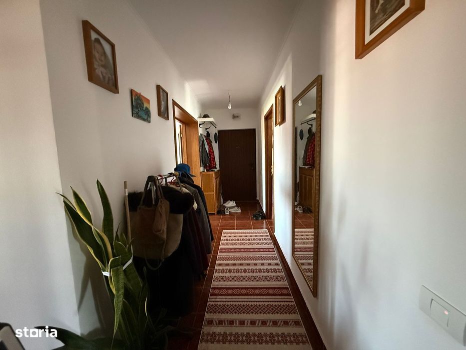 Apartament Spațios 3 Camere, 107 mp, Etaj 3/3 + 2 Parcări
