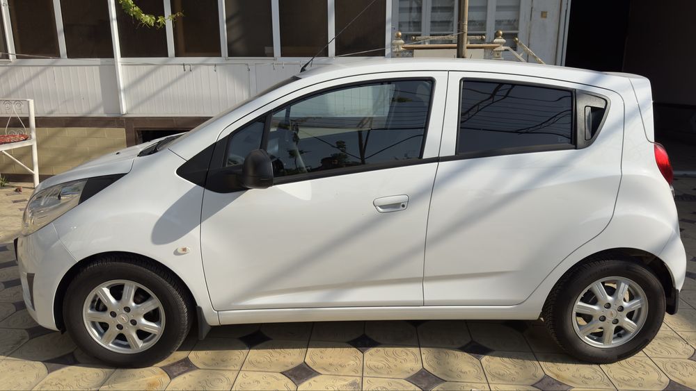 Spark 56.000 km yurgan 6.300$