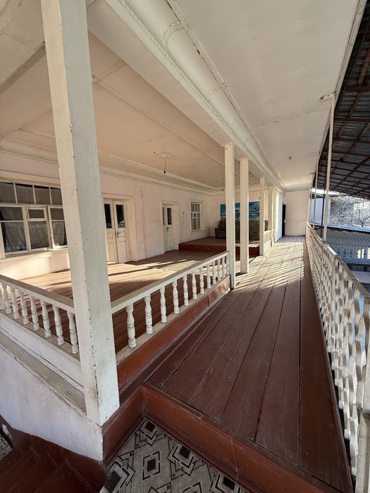 10 сотих 8 хона ховли сотилади!!!