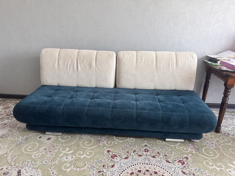 Продам диван в отличном состоянии.