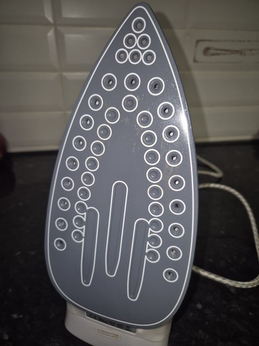 Продам утюг Scarlett