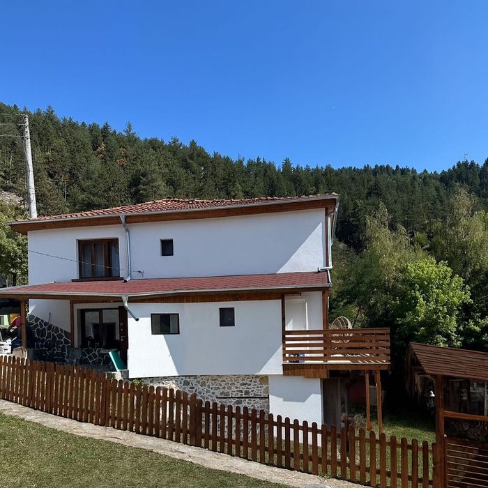 Продава се  родопска къща в Смолян