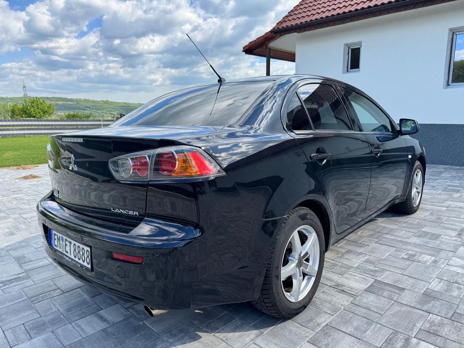 Mitsubishi Lancer