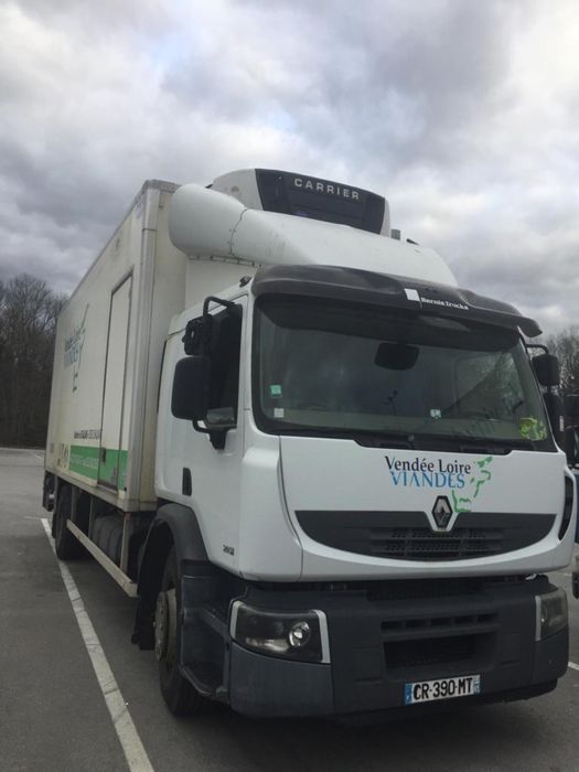 Renault premium frigorific cu carlige