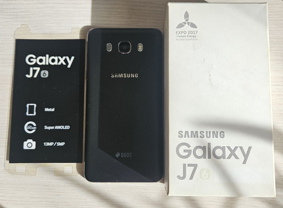 Samsung J7 2016.