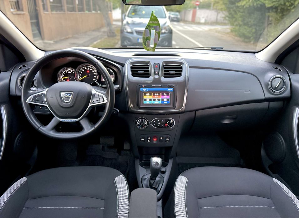 Dacia Sandero Stepway Prestige - 0.9 TURBO 90CP - Cutie Automată Easy-R - Primul Proprietar - 73.000KM - Climatronic - Cameră Spate - Senzori Parcare.