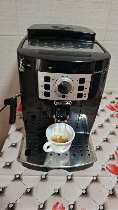 Expresor Delonghi Magnifica S