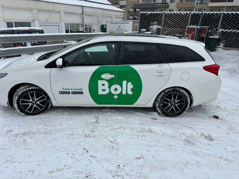Închiriez mașină pentru Bolt/Uber comision Flotă 10 % din NET