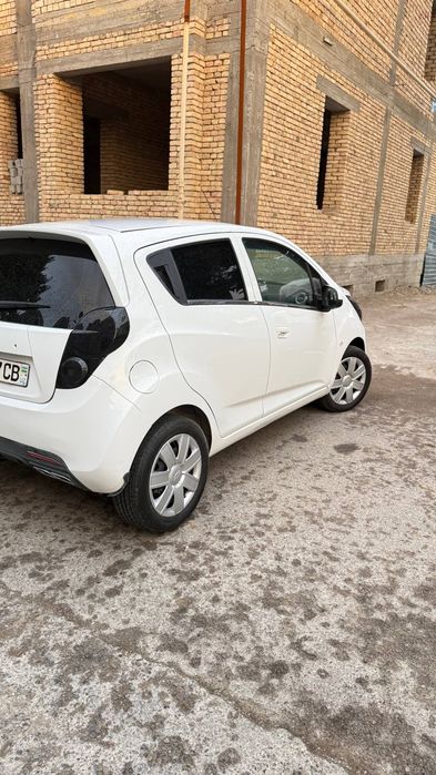 B. R. R spark 2011 Avtamat 
Parabeg 380000 
4 yahwi balon 
Chihol poli