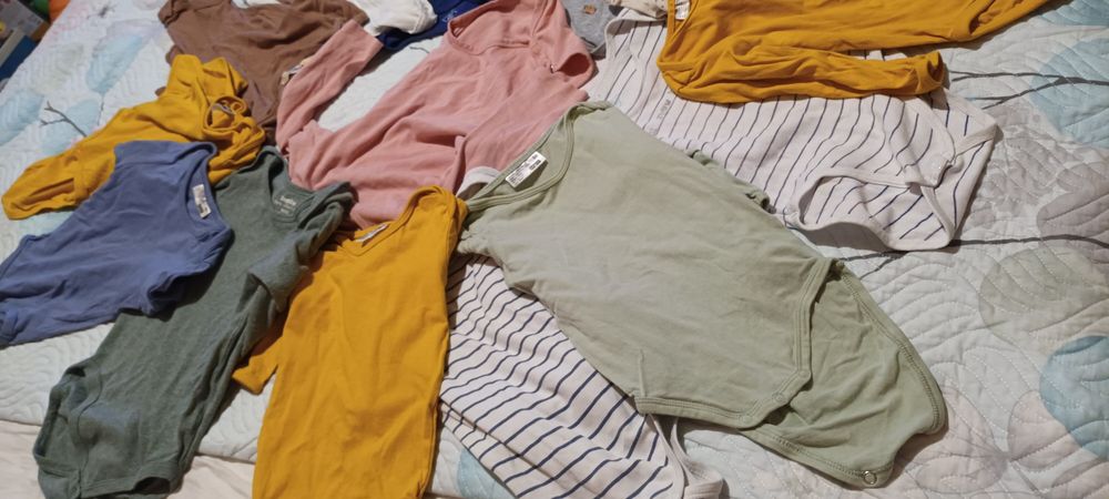 Lot 15 body cu capse marime 86-92