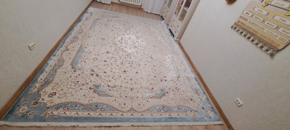 Срочно продам ковёр