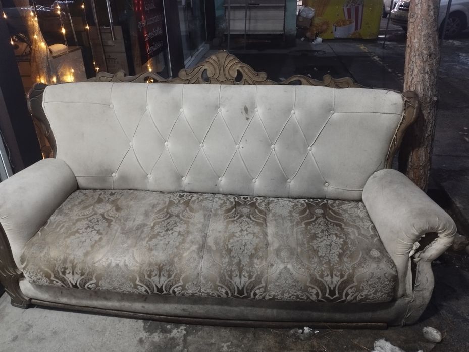 Диван отдам даром