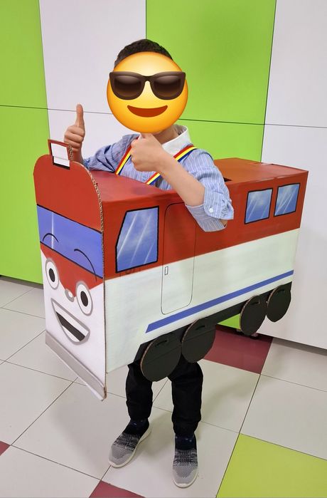 Costume copii materiale reciclabile