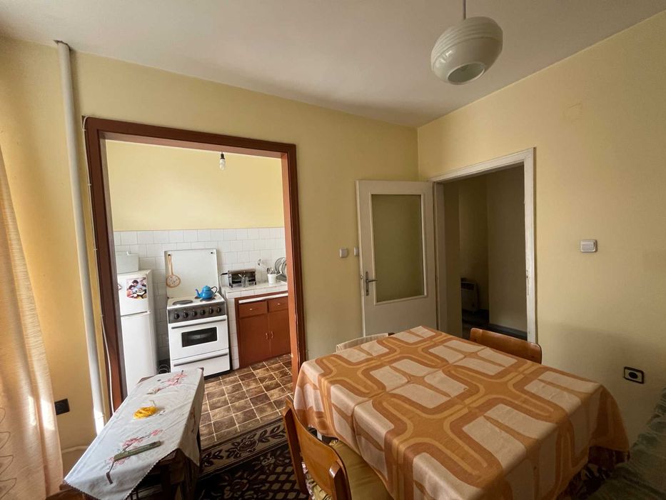 Продава се Тристаен апартамент в Казанлък - 90 кв.м за 1128 €/кв.м - Снимка #5