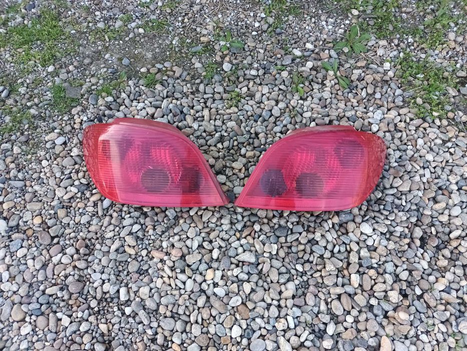 ляв и десен стоп за пежо 307 хечбек PEUGEOT 307
