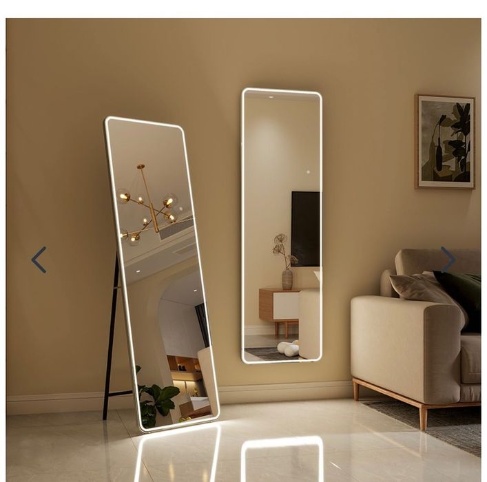 Елегантно стилно LED огледало в цял ръст