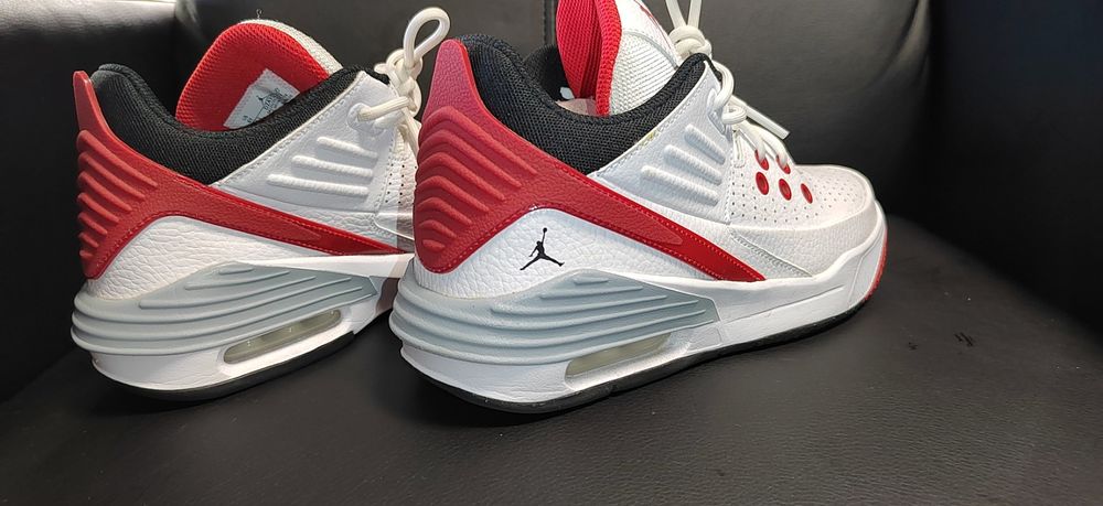 Nike Jordan Max Aura 4, номер 38,5