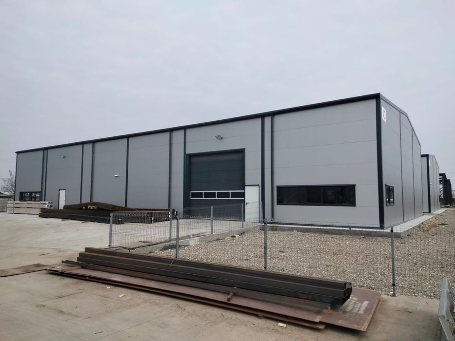 Vand Hala Metalica 10 X 20 completa cu panouri sandwich