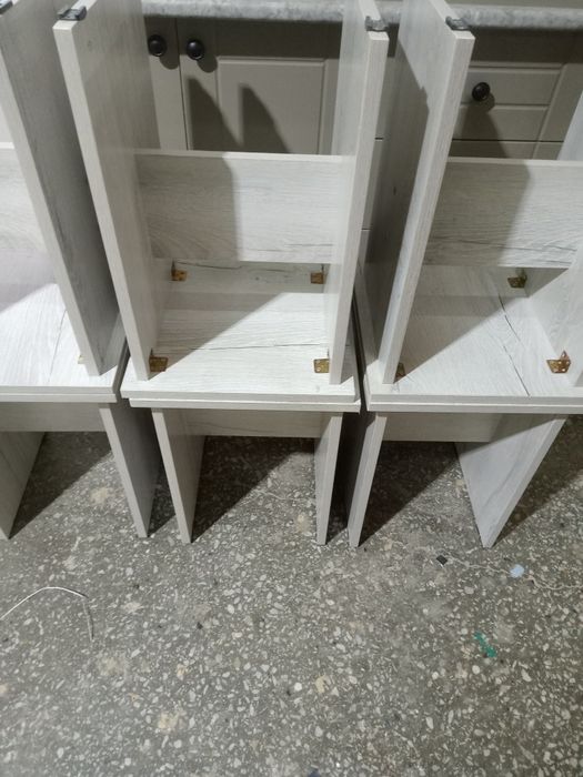 Продам  табуретки