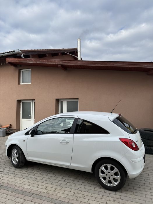 Opel corsa 2012