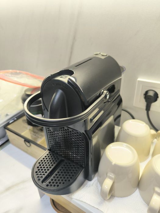 Кафемашина Nespresso Inissia Black