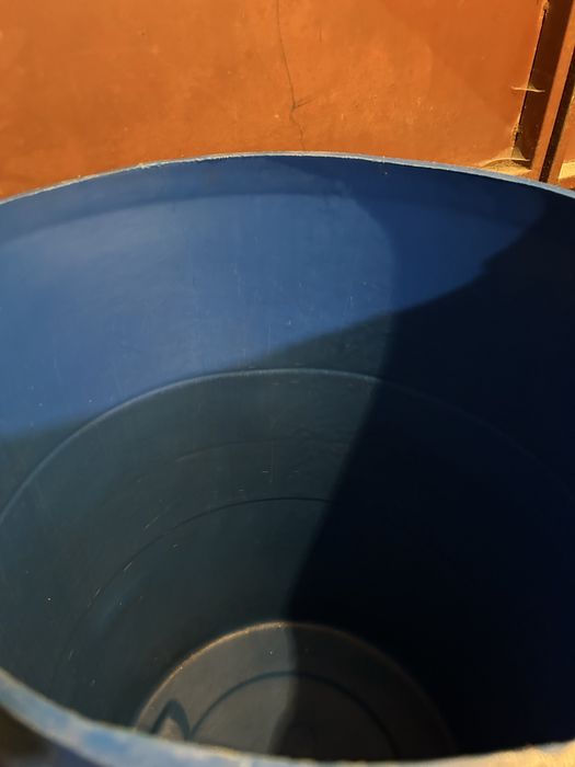 Бурета за вино и бидони