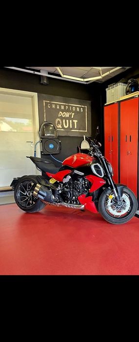 Ducati Diavel V4 2024 | 400 km | Garantie | TVA Deductibil