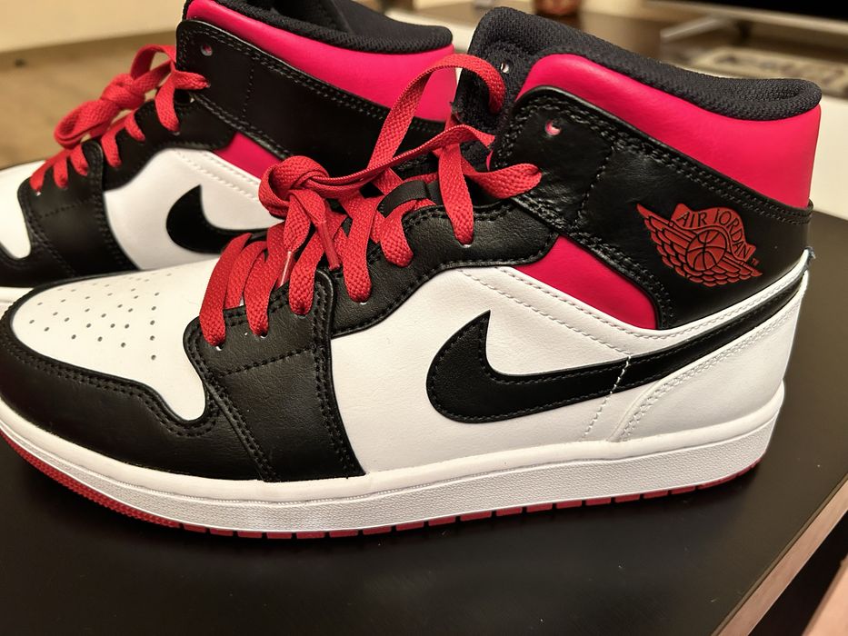 Air Jordan 1 Mid NOI