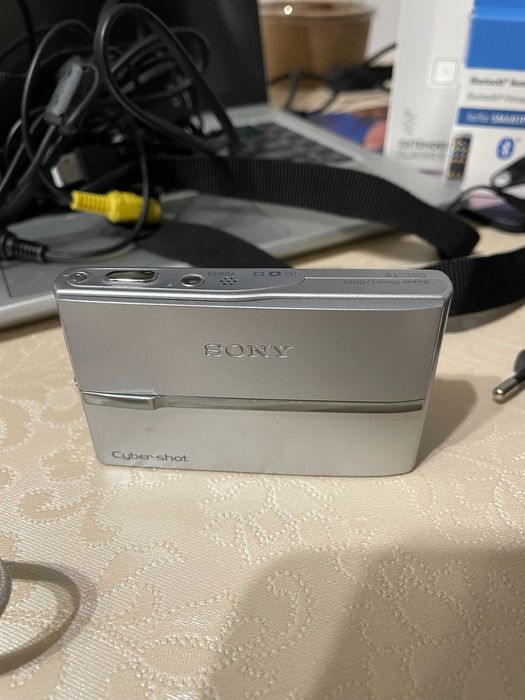 APARAT FOTO RETRO Sony Cyber-shot DSC-T9 (Argintiu).