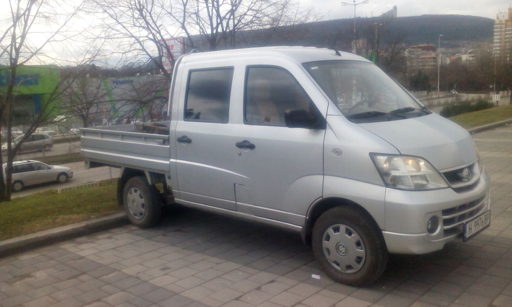 Продавам (заменям)товарен автомобил