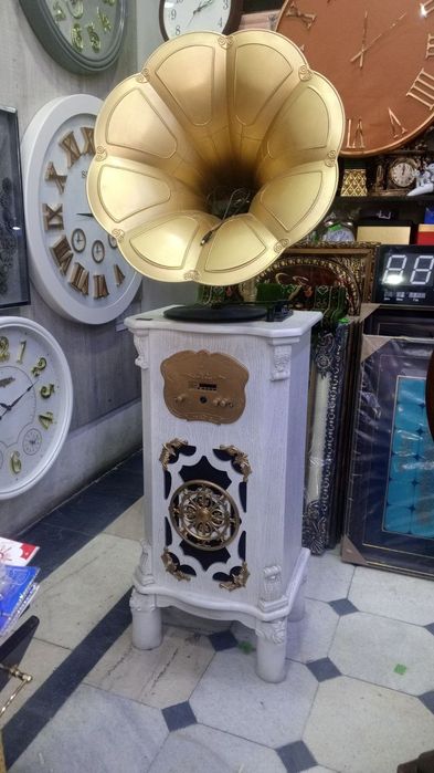 Грамафон патифон  виниловый патифон-граммофон антикварный  серьёзно от