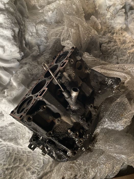 Продам Блок ваз 2110 8-клоп