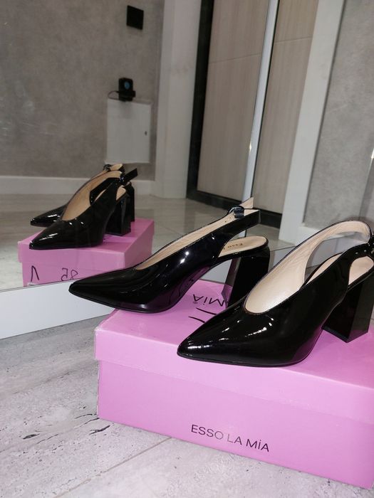 Туфли с открытой пяткой