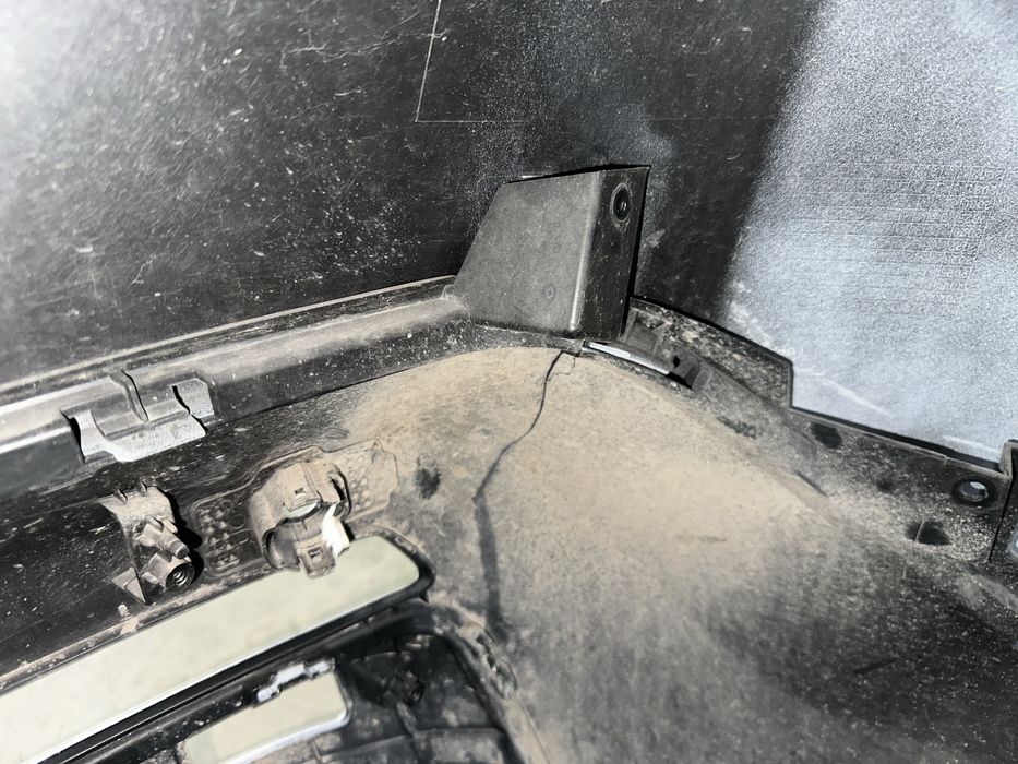 Задний бампер Kia Sorento оригинал под восстановление