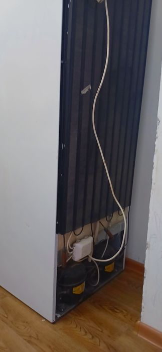 Продам холодильник