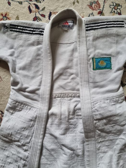 Адидас оригинал кимано