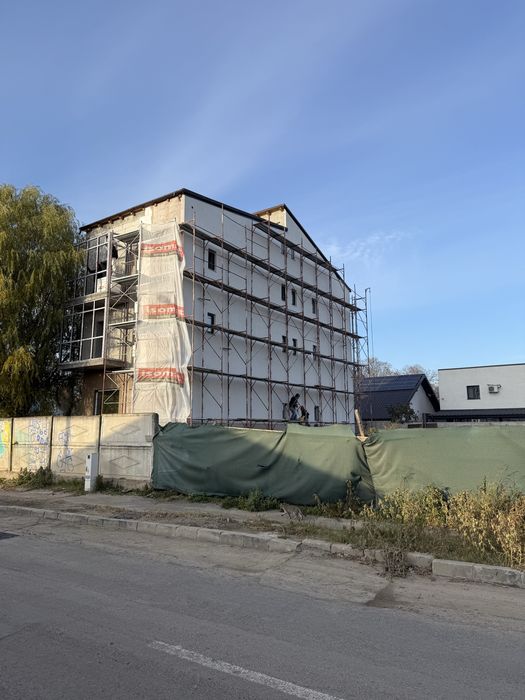 schela metalica de inchiriat