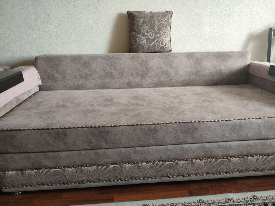 Продам диван + кресло