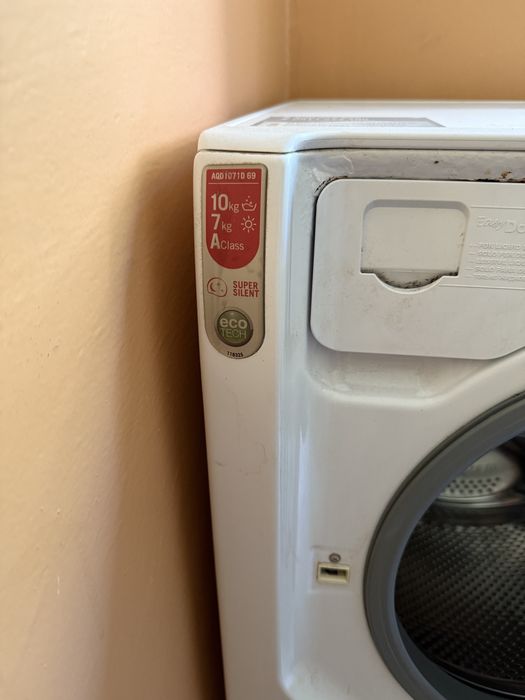 Пералня със сушилня Hotpoint Ariston