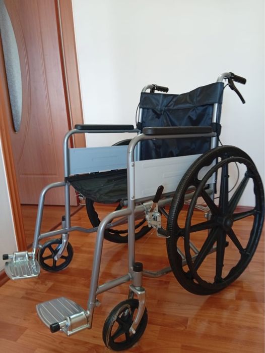 Инвалидная коляска новая