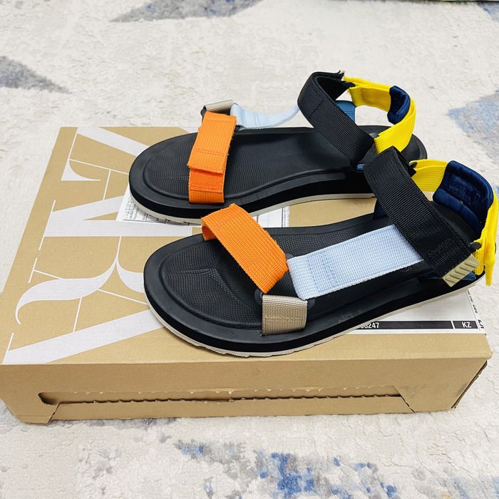Продаю сандалии ZARA