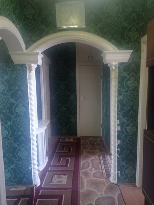 Срочно квртира сотилади