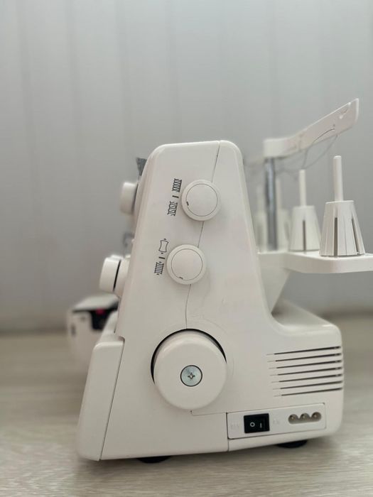 Оверлок Janome 7034d