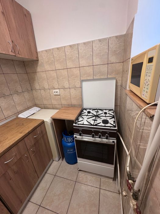 Închiriez apartament cu o cameră